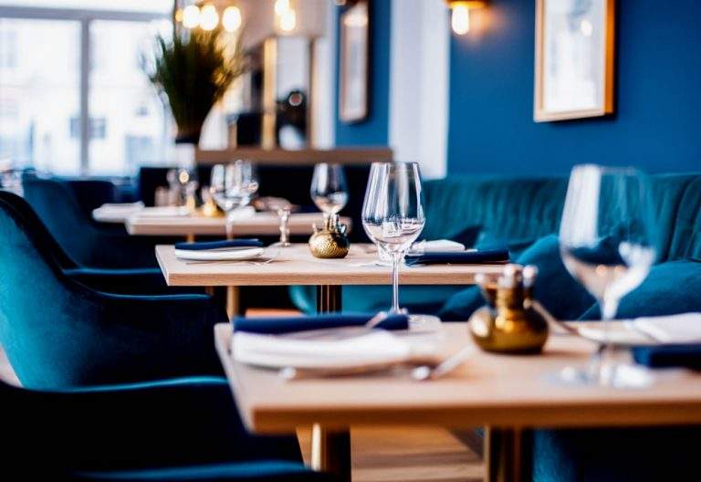 HAUTS‑DE‑SEINE | BAR BRASSERIE D’ANGLE À VENDRE | EMPLACEMENT NUMÉRO 1 | 80 PLACES EN SALLE | 50 EN TERRASSE ENSOLEILLÉE | AFFAIRE RARE SUR LE SECTEUR